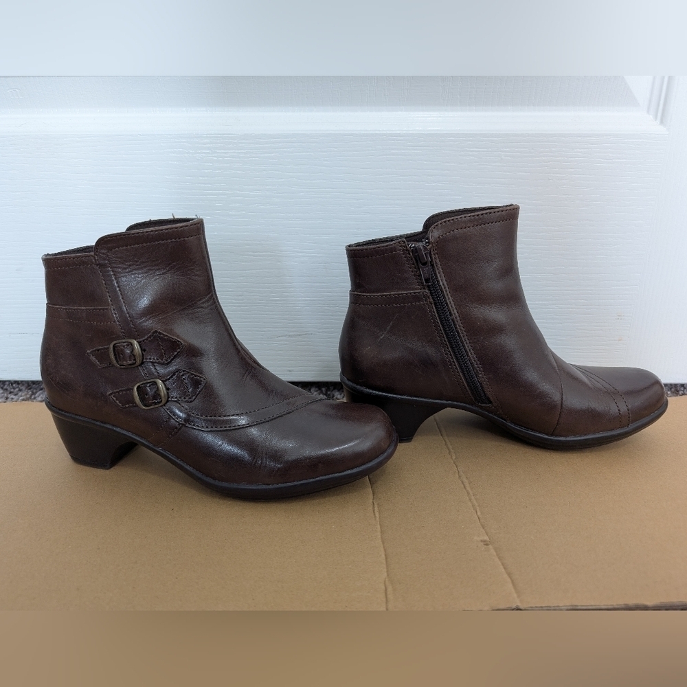 Clark’s Brown Leather Booties - Picture 3 of 12
